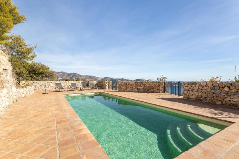 Five Star Villa with Heavenly Views - image 10