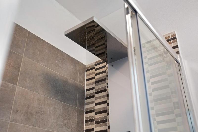 Bellavista Luxury Home - image 31