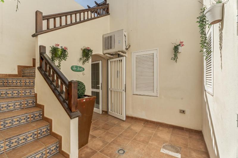 La Caleta Seaside Villa With Pool - image 15
