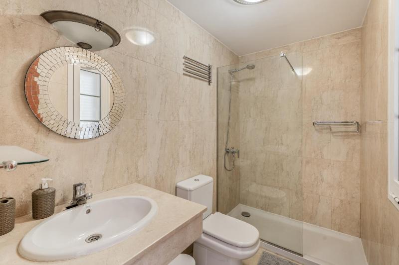 La Caleta Seaside Villa With Pool - image 30
