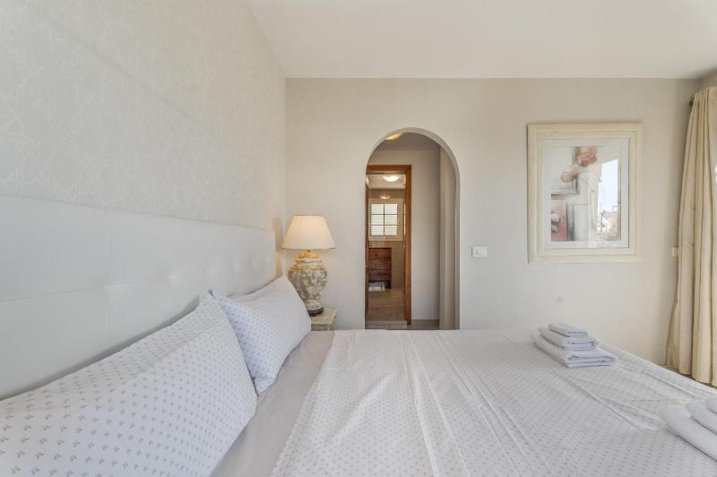 La Caleta Seaside Villa With Pool - image 21