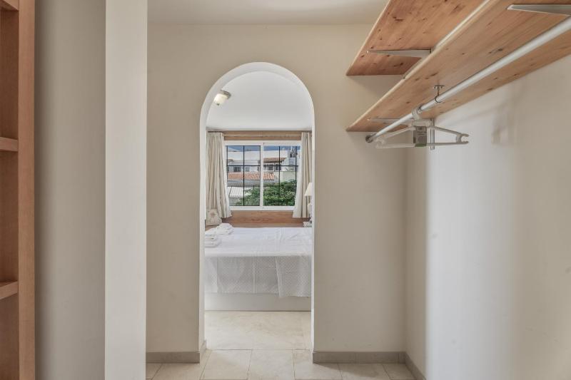 La Caleta Seaside Villa With Pool - image 12