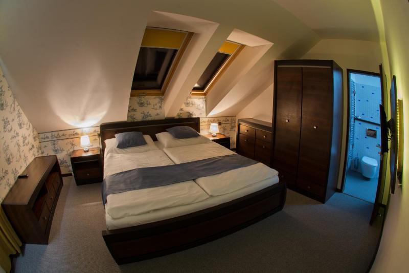 Double Room image 4