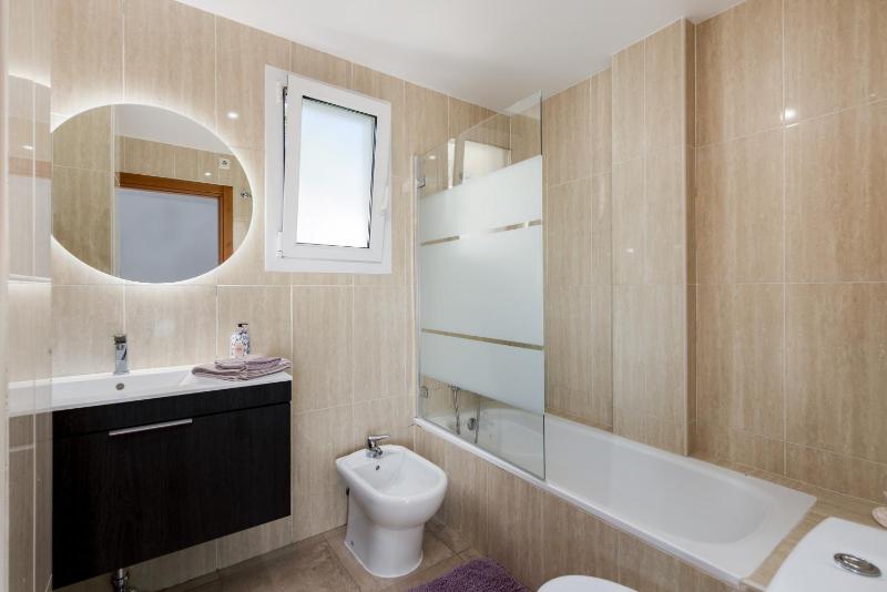 Atico Duplex con terraza - image 32
