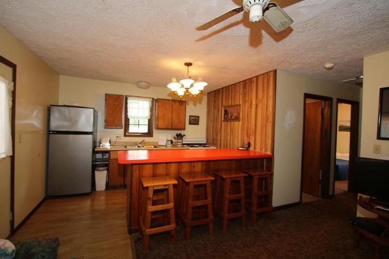 Two-Bedroom Cottage image 3