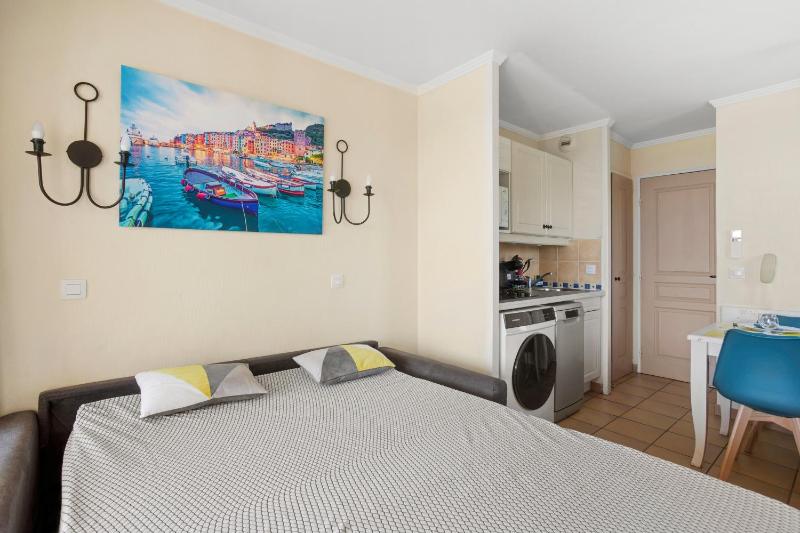 Grimaud 4 personnes clim vue mer - image 10