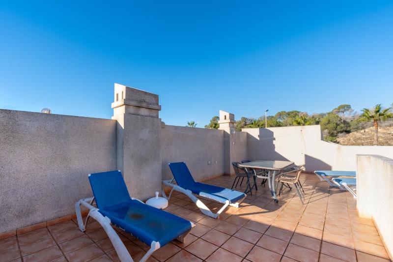 Nice apartment in a wonderful area - image 3
