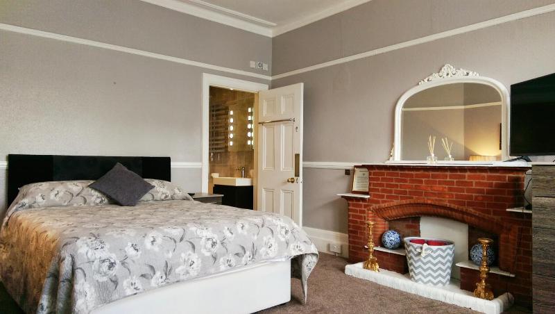 Double Room image 1