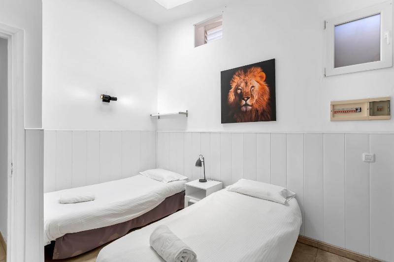 Villa con piscina privada - image 5