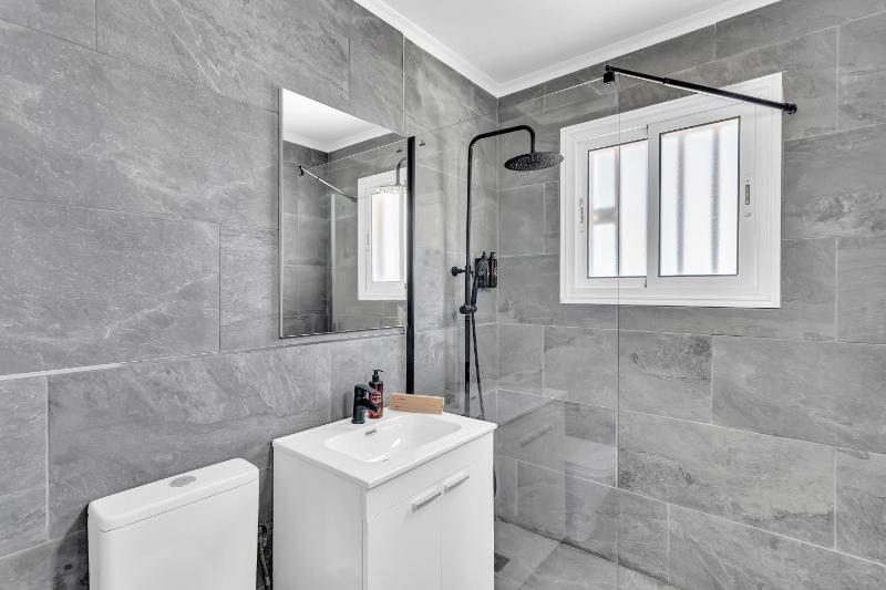 Villa con piscina privada - image 9