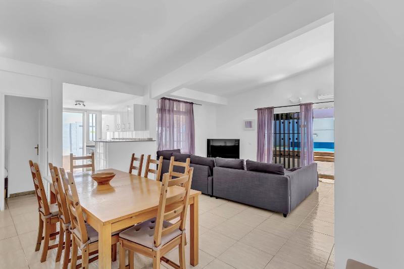 Villa con piscina privada - image 16