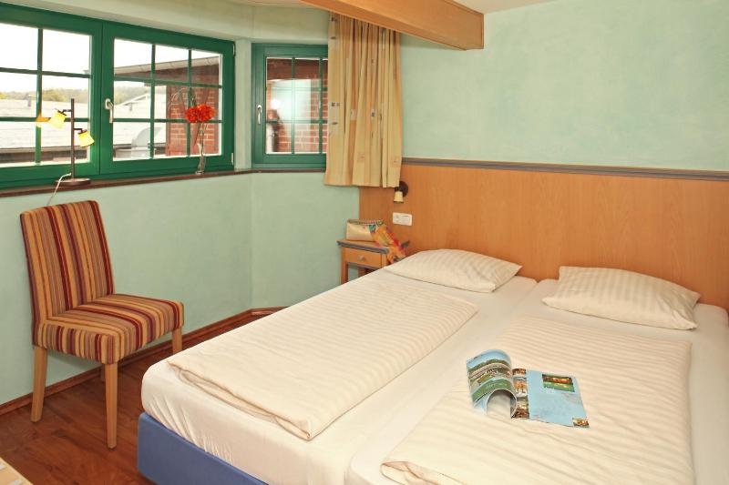 One-Bedroom Apartment with Terrace image 3