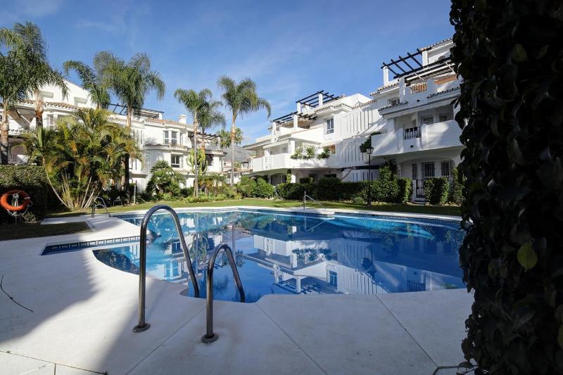 Beautiful Spacious 3 Bedroom Apart - image 5
