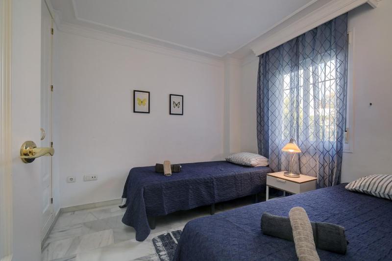 Beautiful Spacious 3 Bedroom Apart - image 6