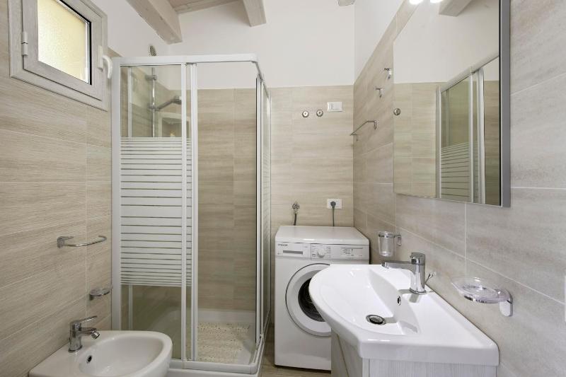 Rosy Appartamento con Terrazzo - image 25