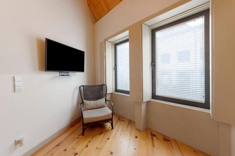 Orange Apartments B - image 3