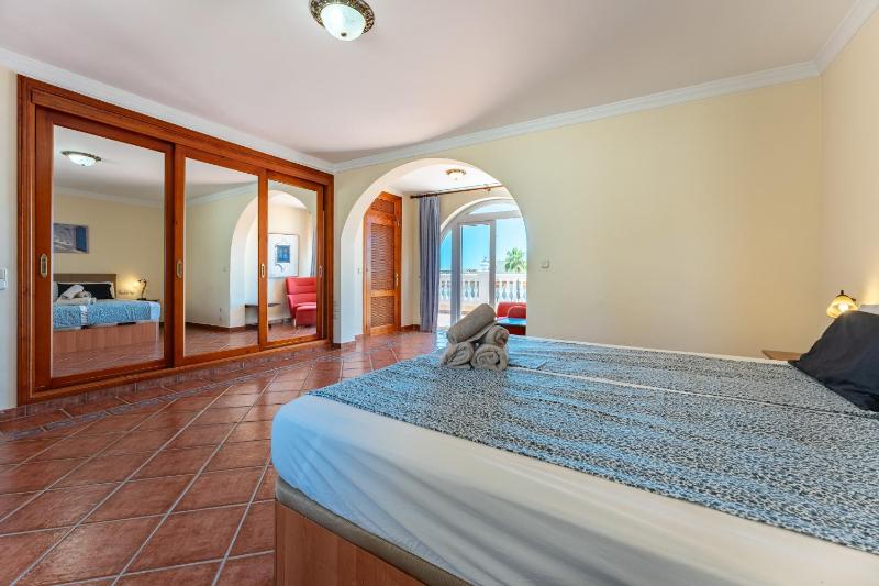 Rustic Spanish Villa Saltwater Pool - image 9