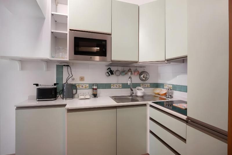 Francy's Apartment - image 6