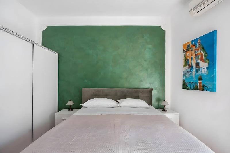 Francy's Apartment - image 2