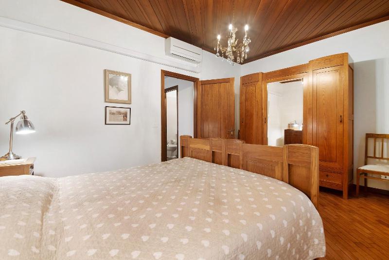 City Apartment On The Beach - image 2