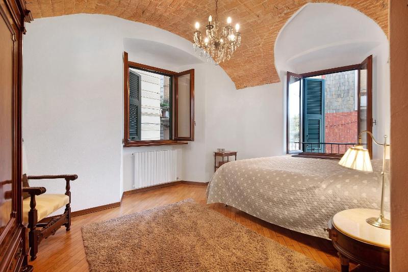 City Apartment On The Beach - image 30