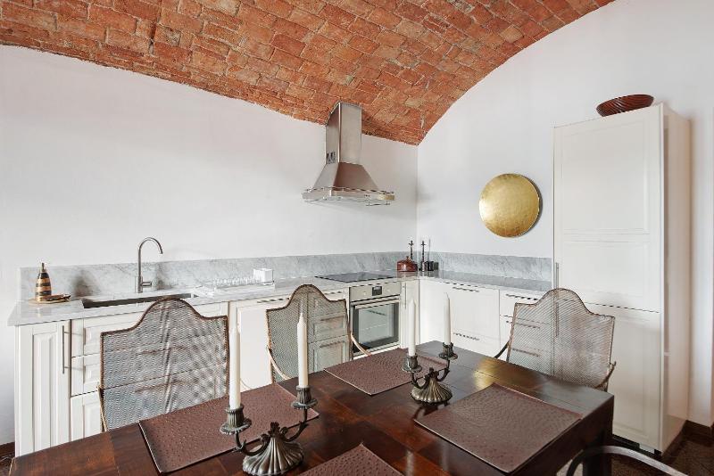 City Apartment On The Beach - image 24