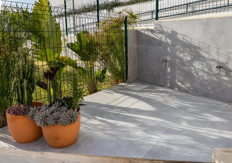 Beach Apartment with Pool Terrace - image 8