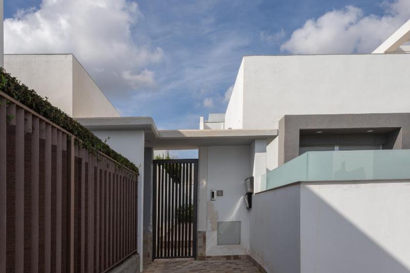 Modern villa - image 3