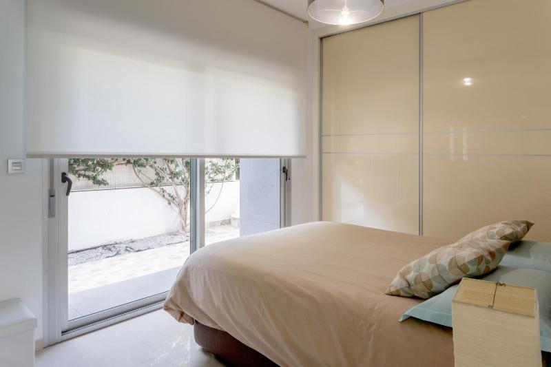 Modern villa - image 15