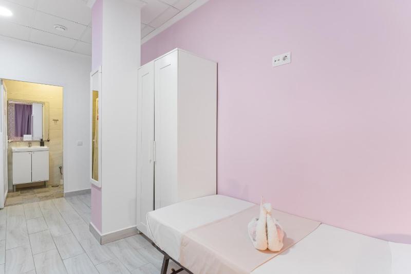 7A Hostal - image 14