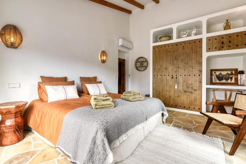 Las Brisas - image 11