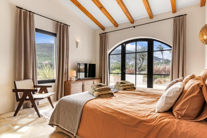 Las Brisas - image 28