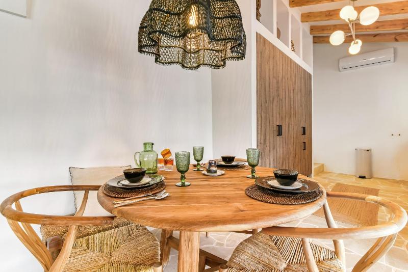 Las Brisas - image 5