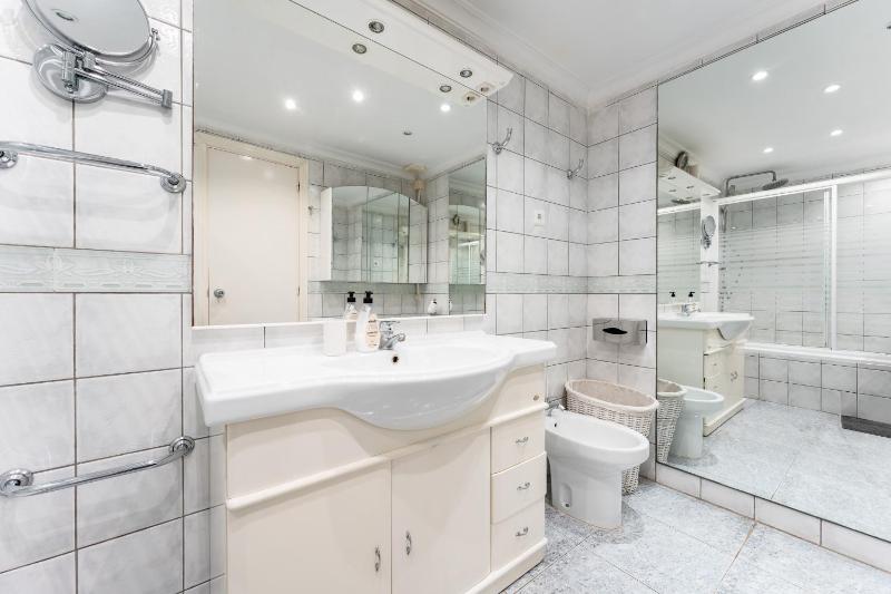 Penthouse In Old Town Fuengirola - image 12