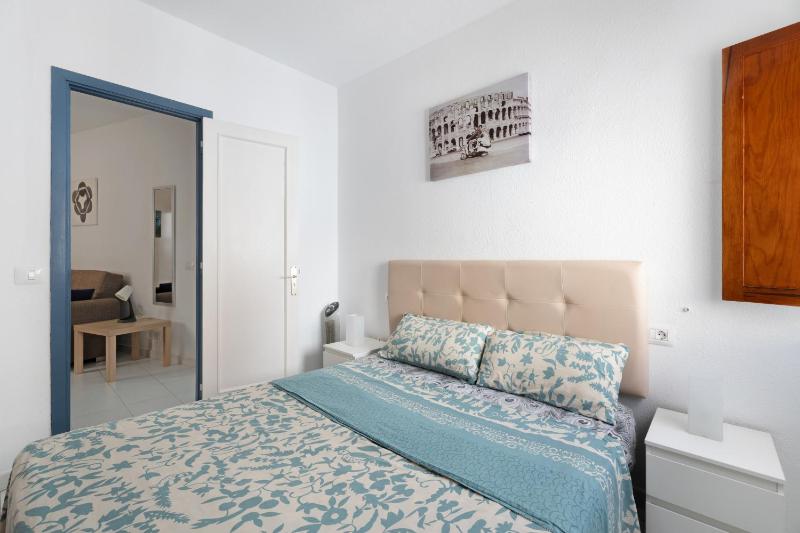2-bedroom Exclusive Los Cristianos - image 2