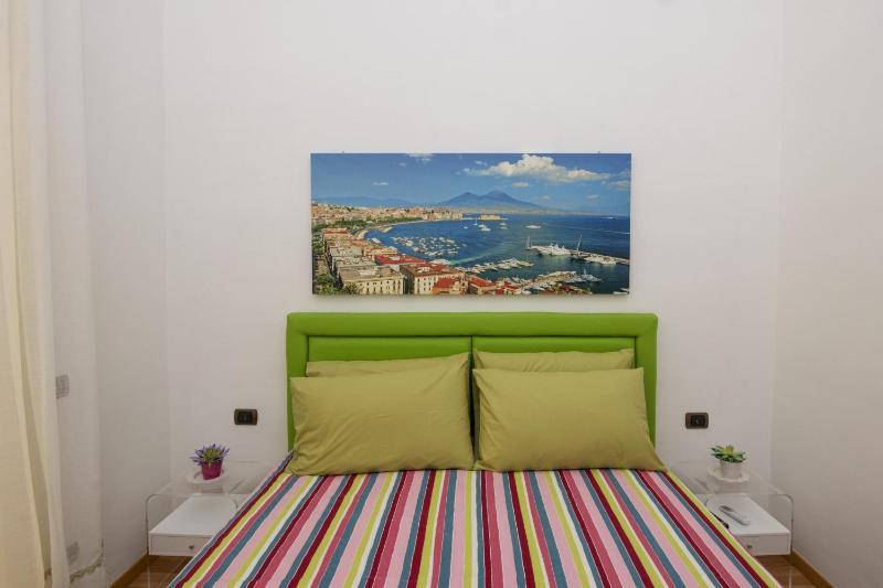 Sorrento Center Luxury Apartment 2 - image 17