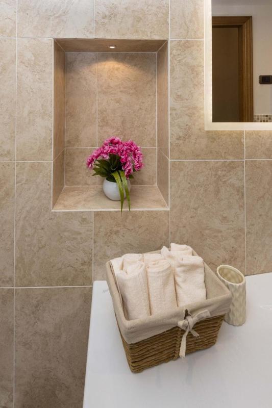 Sorrento Center Luxury Apartment 2 - image 21