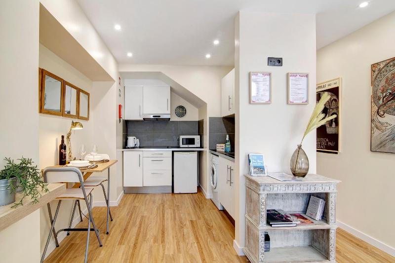 Bougainvillea House - image 5