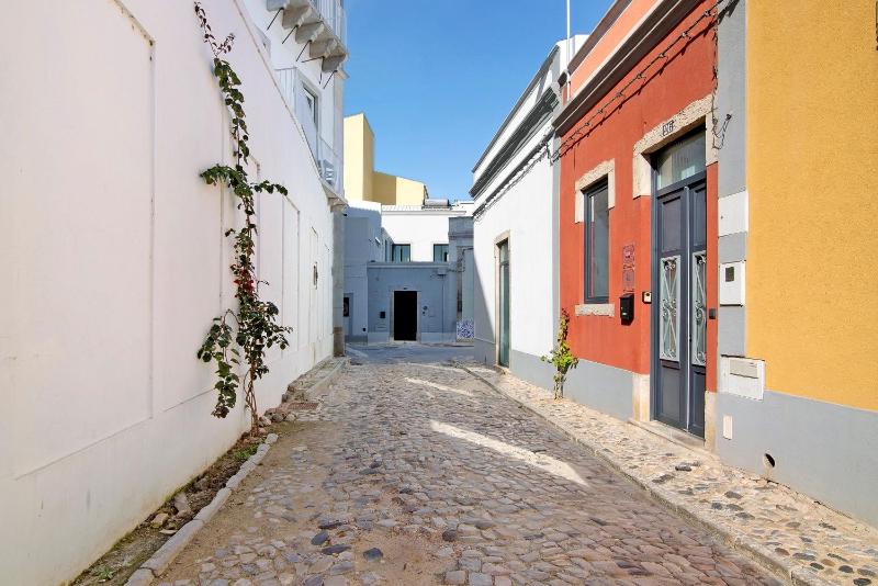 Bougainvillea House - image 7