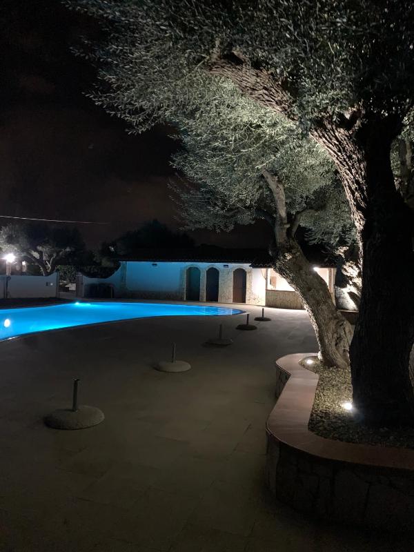 Villa Parisi con piscina - image 22