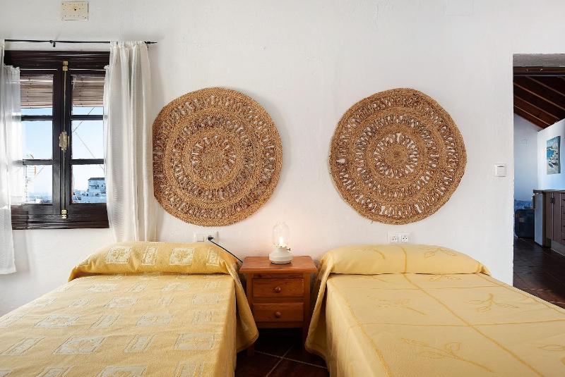 Silla Vieja Uno - image 2