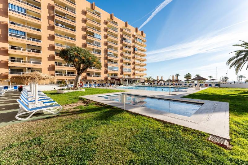 Marina view sunny one bedroom pyr - image 16