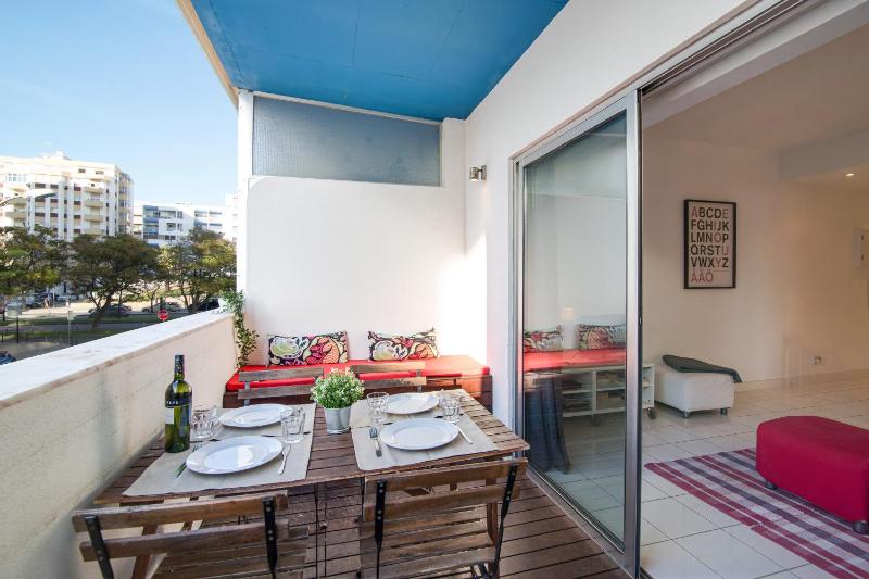 Modern Apartment by the Sea - image 10