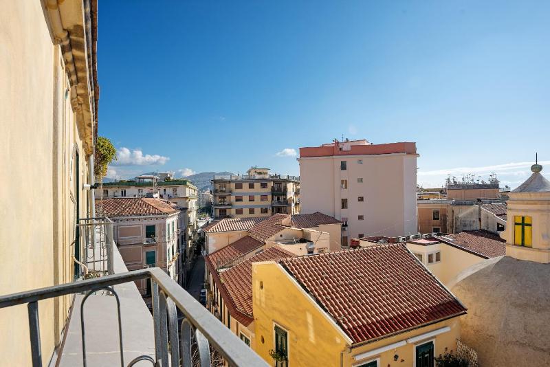 Sempresole Al Duomo - image 17