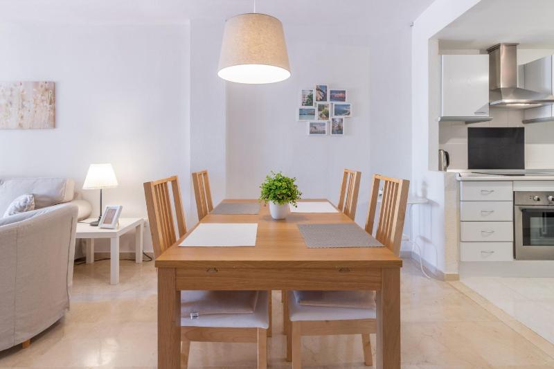 Simplicity luxury apartment - image 22