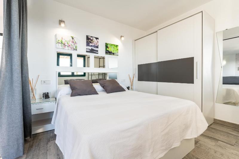 Apartamento Las Vistas - image 12