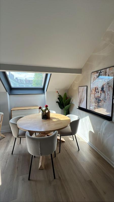 Cloud Stylish flat with jacuzzi near city center - image 19