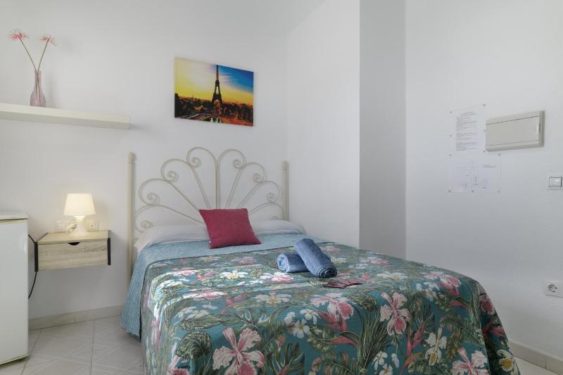 Hostal Avenida - image 44