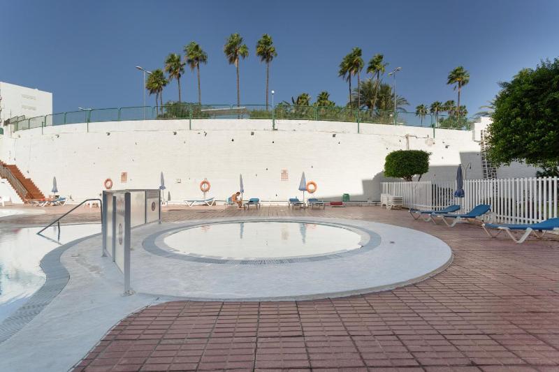 Estudio Yumbo Playa Del Ingles - image 8
