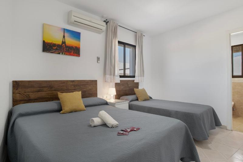 Hostal Avenida - image 13